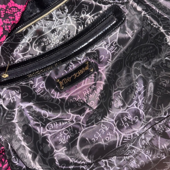 Betsey Johnson - Picture 2 of 4